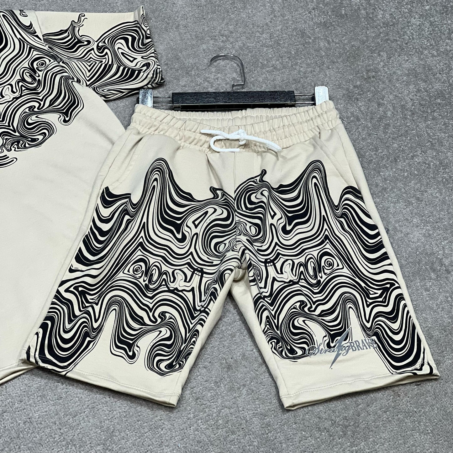 Ensemble T-shirt et Short Design Psychédélique