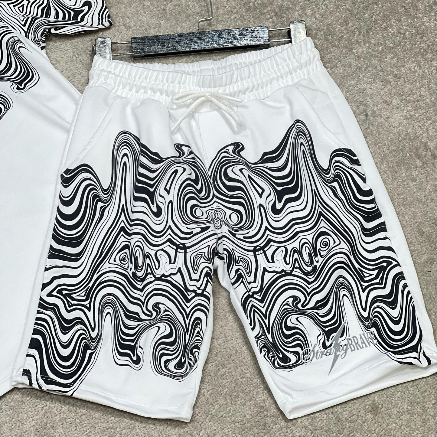Ensemble T-shirt et Short Design Psychédélique