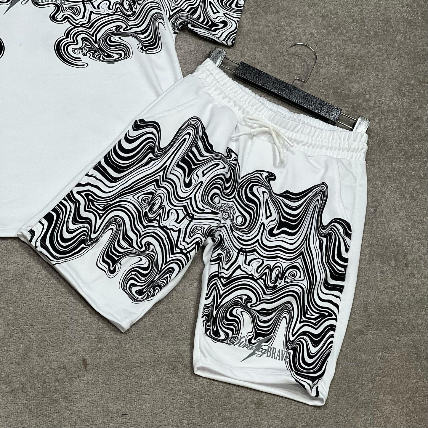 Ensemble T-shirt et Short Design Psychédélique