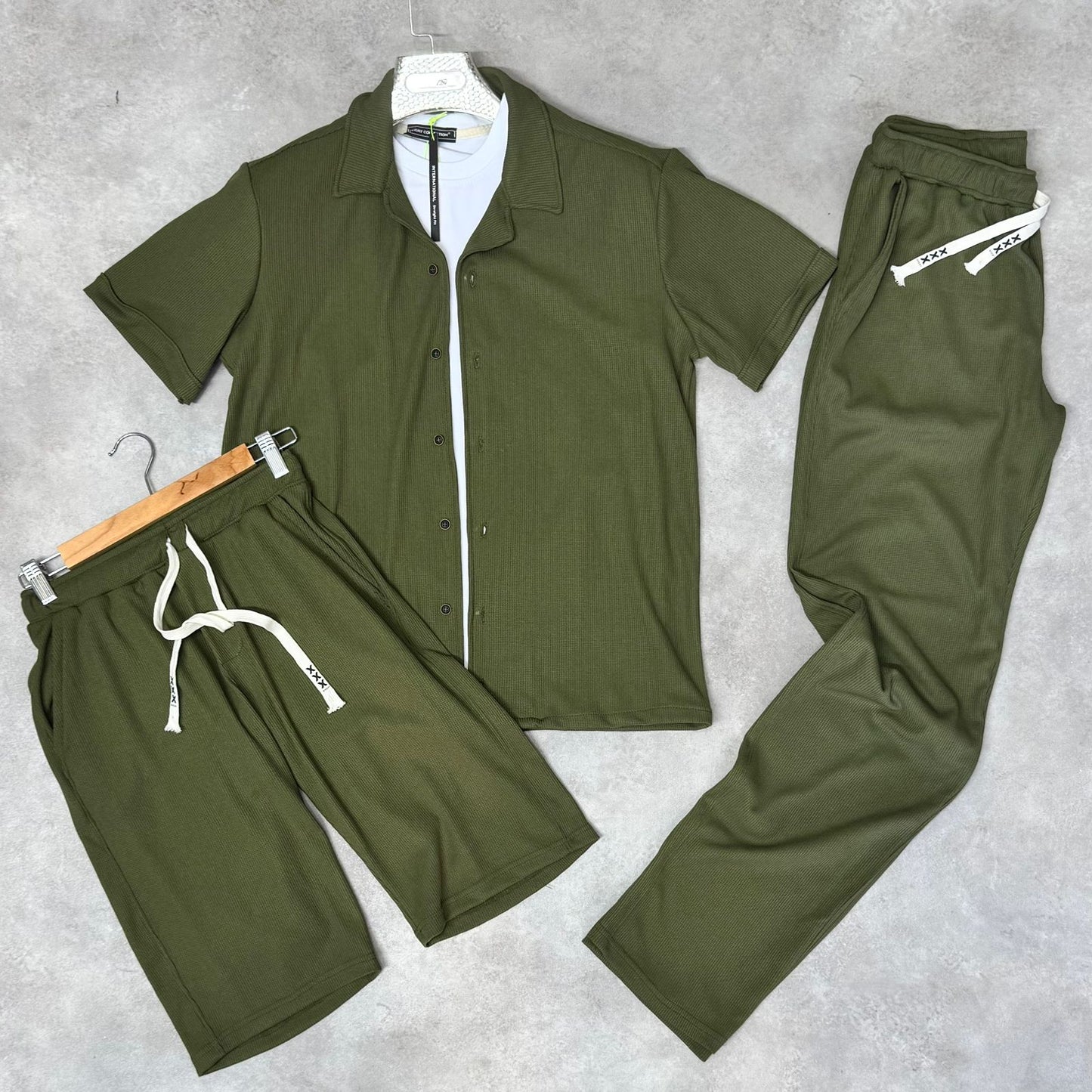 Pack 3 Pièces Blanc – Chemise, Short et Pantalon Détente