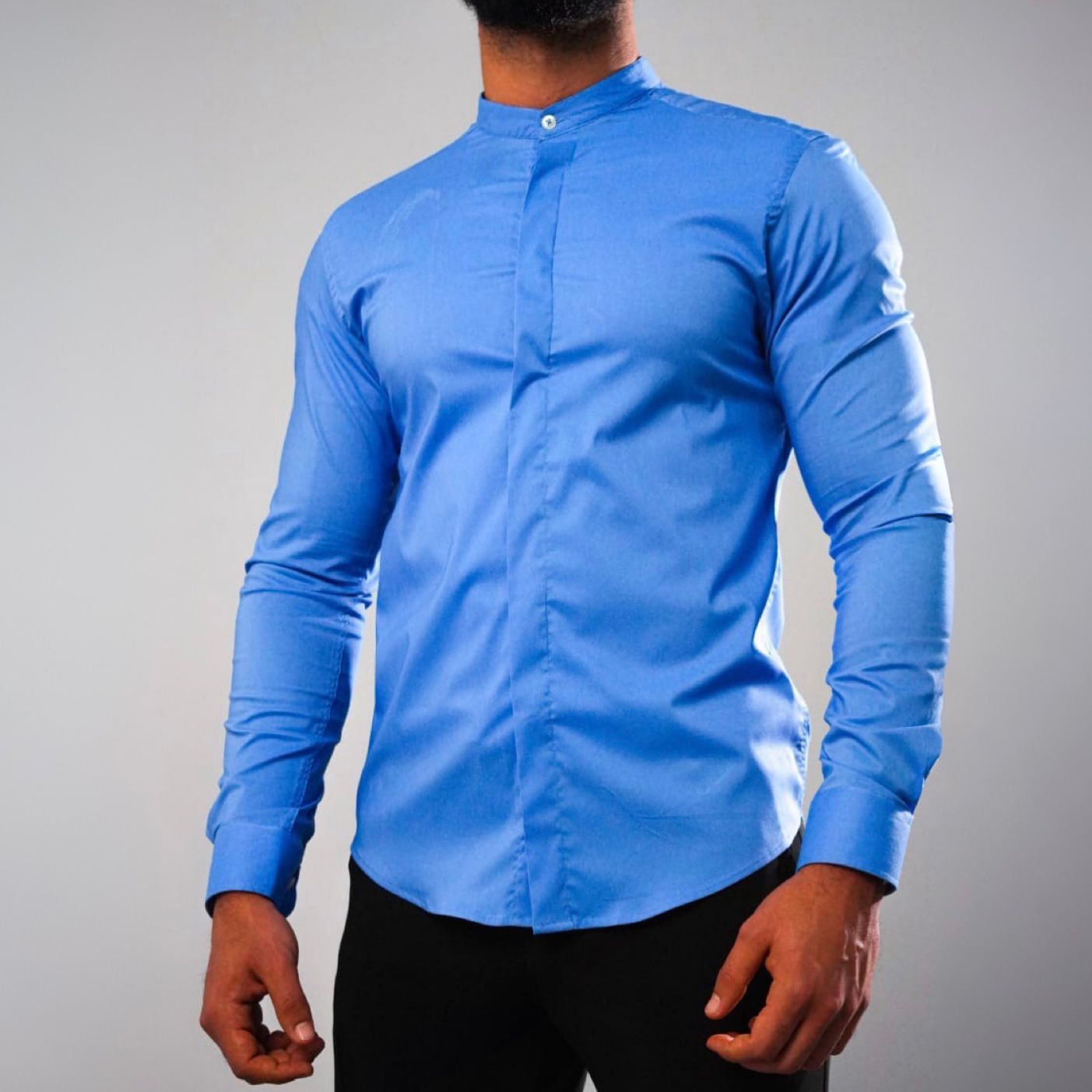 Chemise col officier à boutons cachés