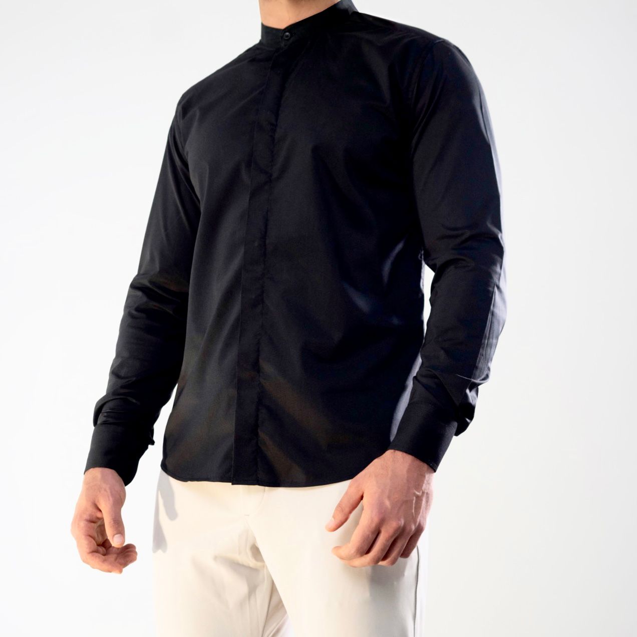 Chemise col officier à boutons cachés